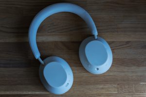 Коротко о беспроводных наушниках Commo Immersive