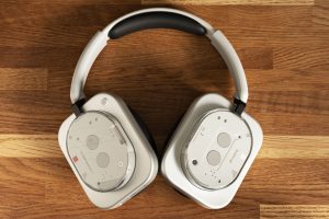 Обзор беспроводных наушников Nothing Headphone (1)